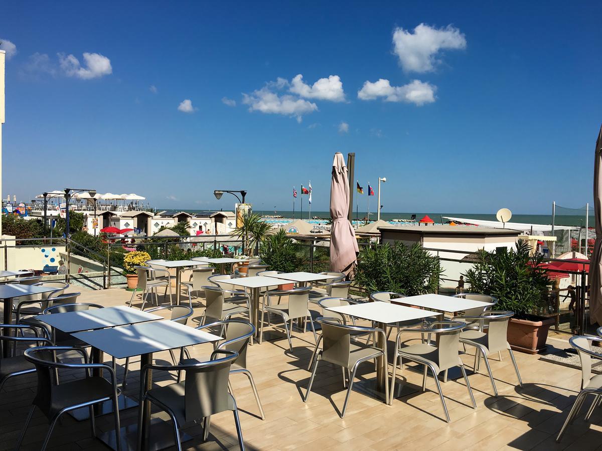 Hotel Excelsior Cattolica Exterior foto